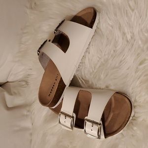 NWOT Steve Madden Brando Sandal